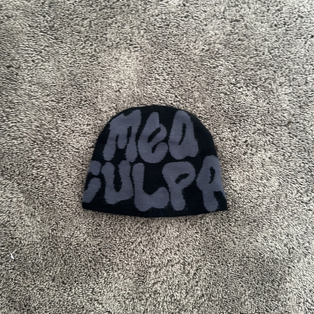 Mea gulpa beanie
